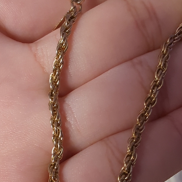 Elegant Gold Rope Chain Bracelet - Picture 5 of 11